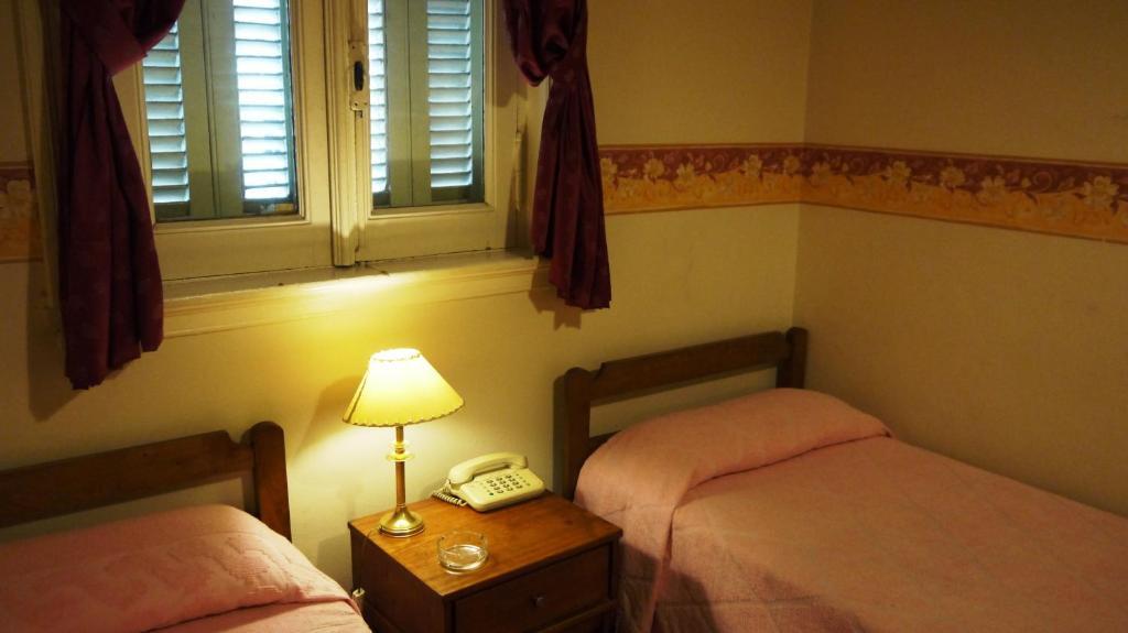 Hotel Gran Sarmiento Buenos Aires Szoba fotó